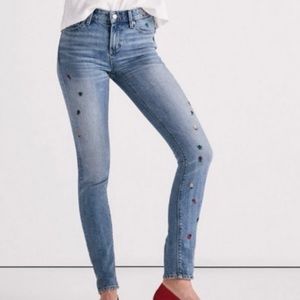 Lucky Brand Ava mid-rise skinny ditzy bug embroidered denim jeans. Size 12.